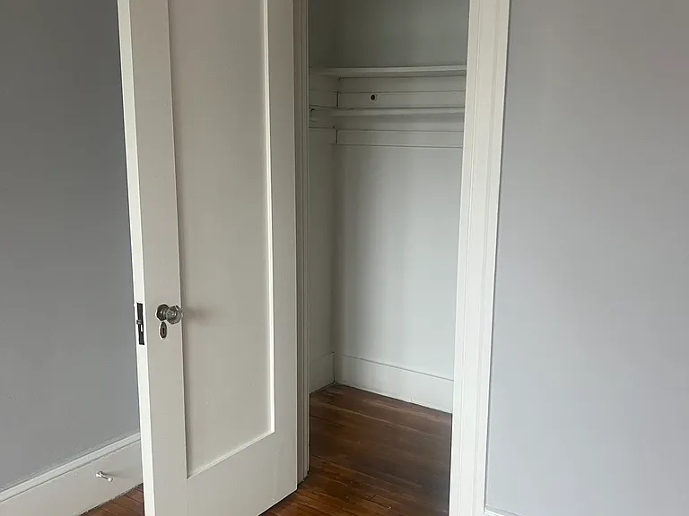 15 Irving St #3L — Photo 5