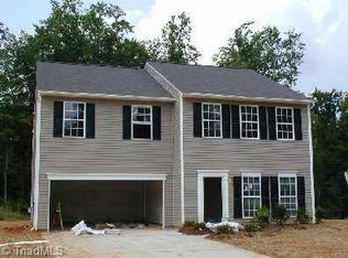 8041 Hill Dale Dr, Kernersville, NC 27284