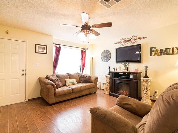 5th image of 3521 Riverstone Dr