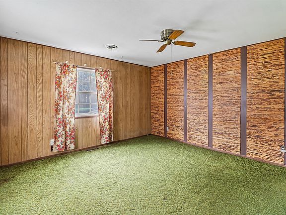 5th image of 4023 E Seneca Ave
