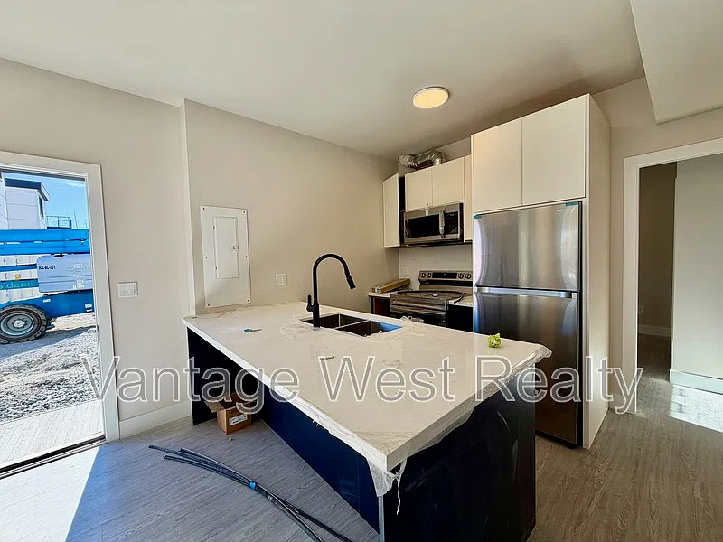 1 bed, 1.0 bath, 600 sqft, $1,375 — Photo 2