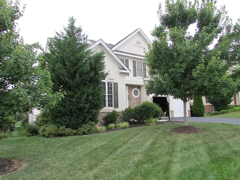 42770 Conquest Cir — Photo 2