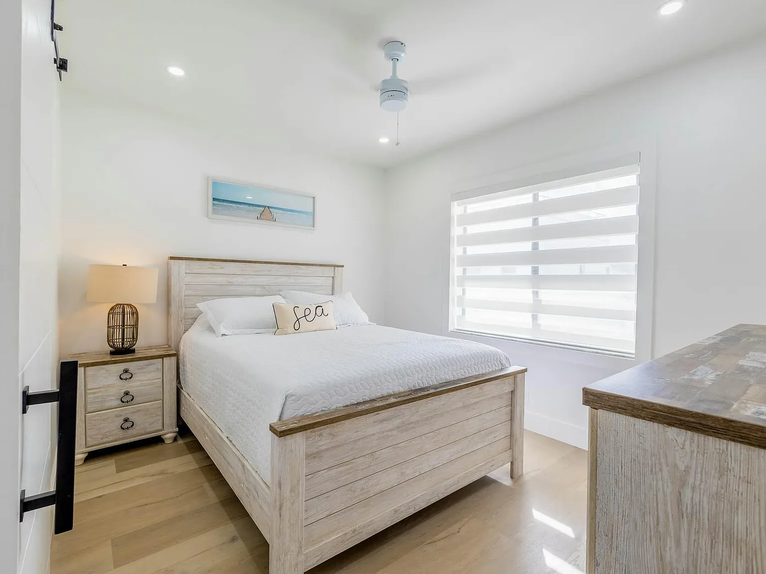 1 bed, 1.0 bath, 430 sqft, $1,949 — Photo 1