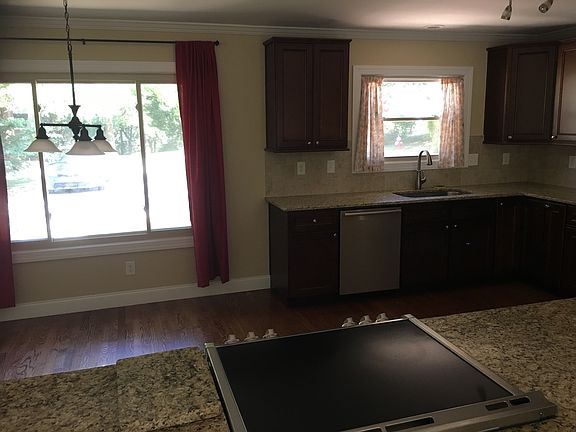 Kitchen cooktop