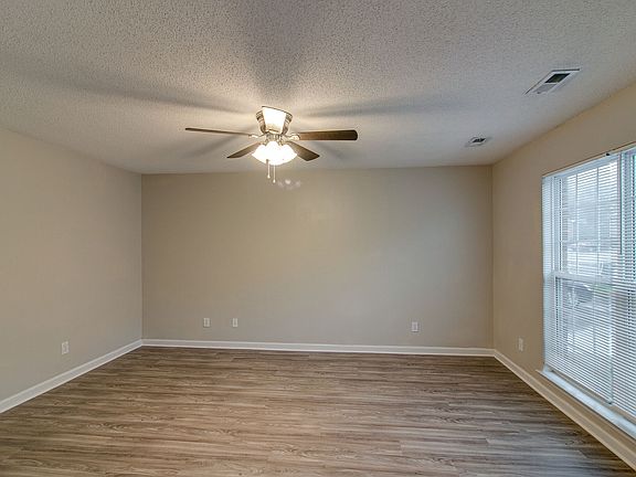 3rd image of 1244C Parkway Pl