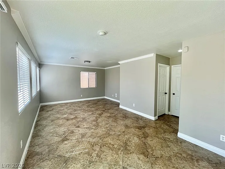 9924 Clover Field Ct — Photo 8