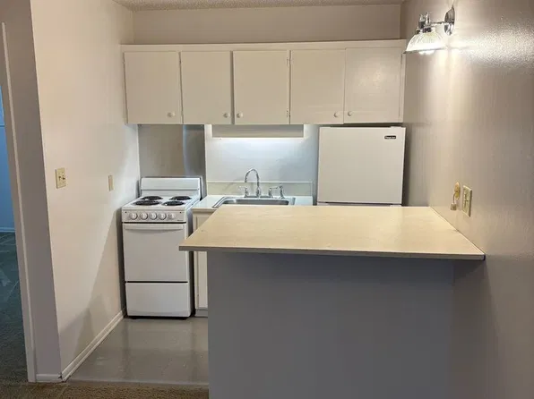 Center St. Apartments, 5730 SE Center St APT 3, Portland, OR 97206