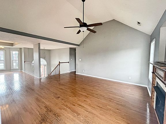 4th image of 681 Clover Hills Ct