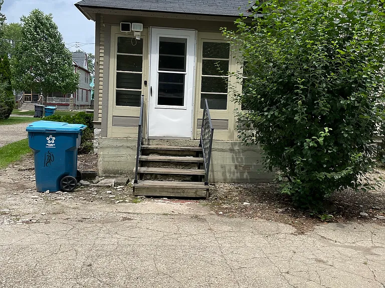 607 Minor Ave — Photo 2