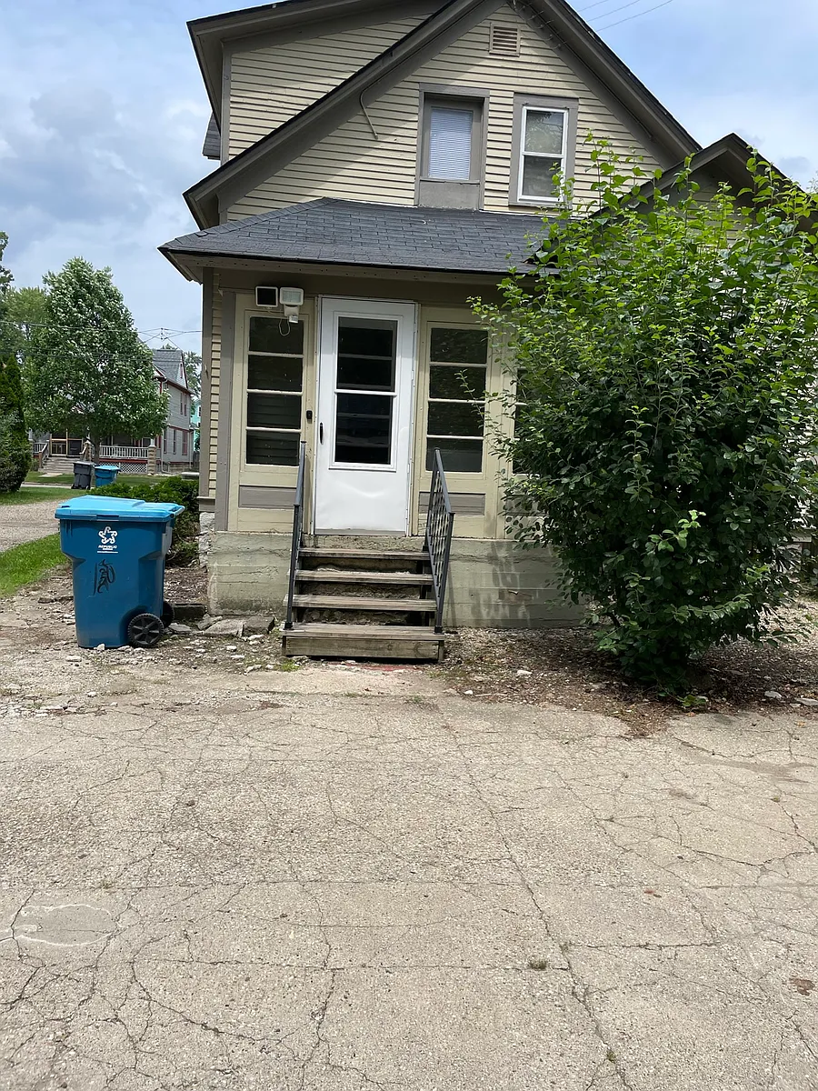 Building Photo - 607 Minor Ave