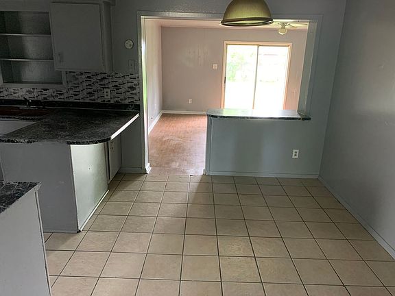 5th image of 1408 Palmar St