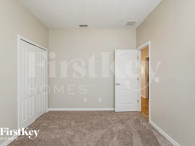 1823 Ribbon Falls Pkwy — Photo 11