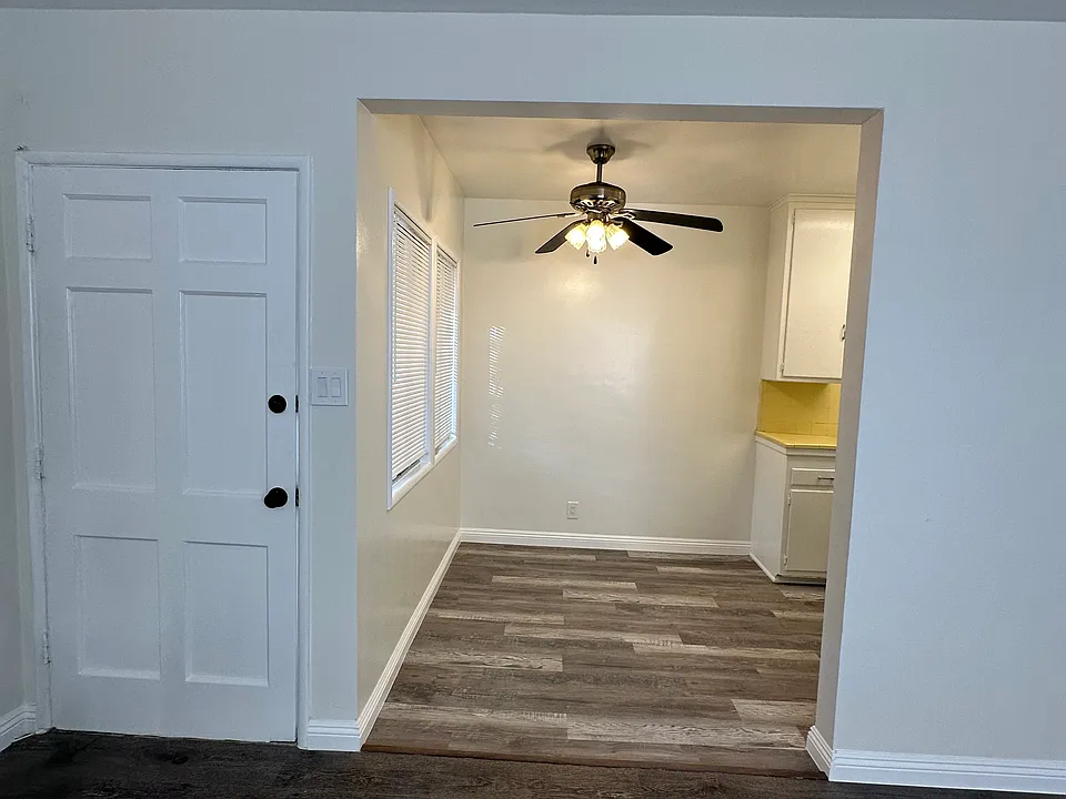 5821 Whitnall Hwy