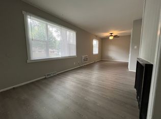 401 Donald Dr #12, Burlington, WI 53105
