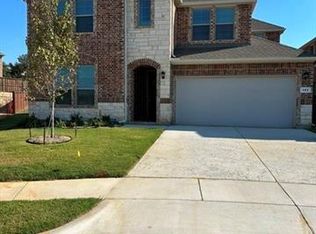 102 Sunshine Dr, Euless, TX 76039