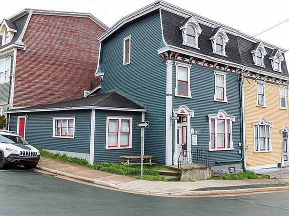 4th image of 28 COCHRANE Street