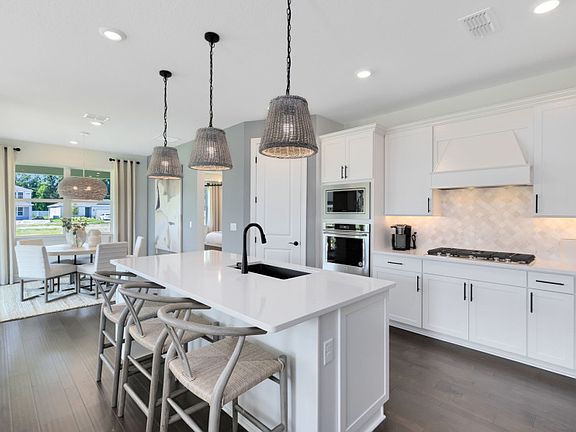 Beautiful Coral Grand Kitchen