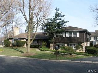 3852 Highpoint Dr, Allentown, PA 18103