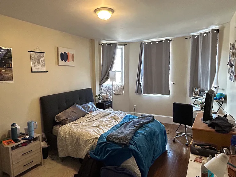 394 Riverway #8 — Photo 5