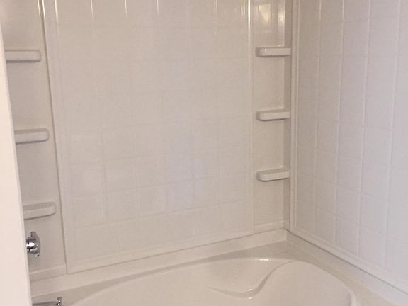 5th image of 5330 S 117th Ct APT 303