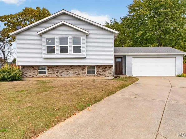 337 Atrium Ridge Ct, Saint Peters, MO 63304