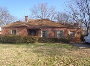 1670 Colonial Rd, Memphis, TN 38117