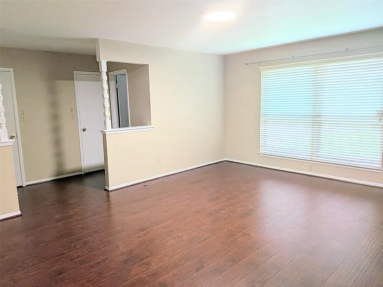 6223 Gladewell Dr — Photo 4
