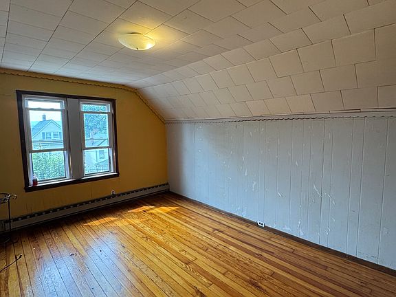 5th image of 31 Gracel St #3