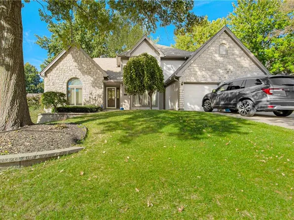 706 Kingston Dr, Liberty, MO 64068