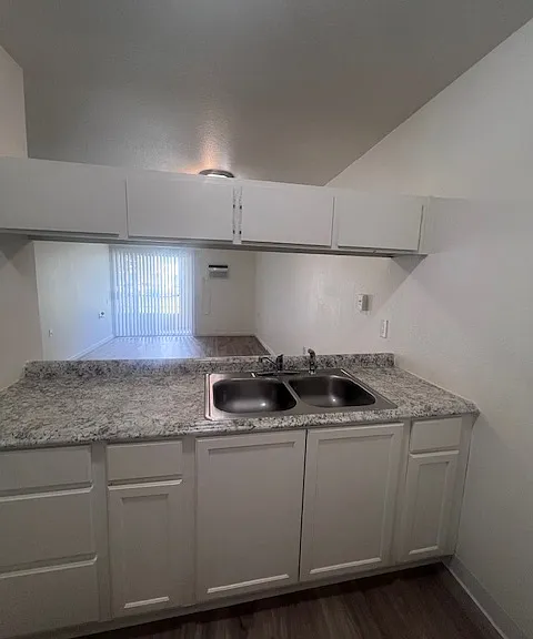 1102 West St #E4 — Photo 5