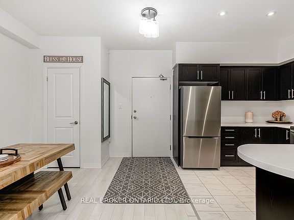 5th image of 304 Essa Rd #609