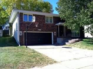 4027 Mason Dr, Lincoln, NE 68521