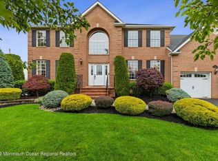 43 Shawnee Way, Morganville, NJ 07751