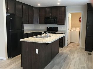 121 W Woodstock Ln, Holland, OH 43528