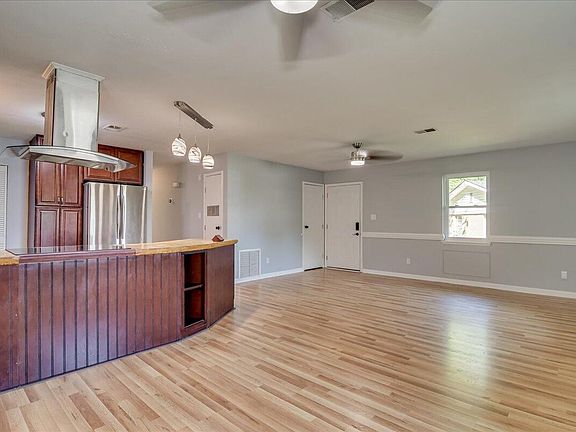 5th image of 4062 Briarwood Drive