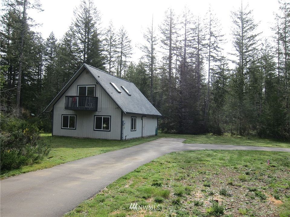1st image of 1611 Toonerville Drive NE