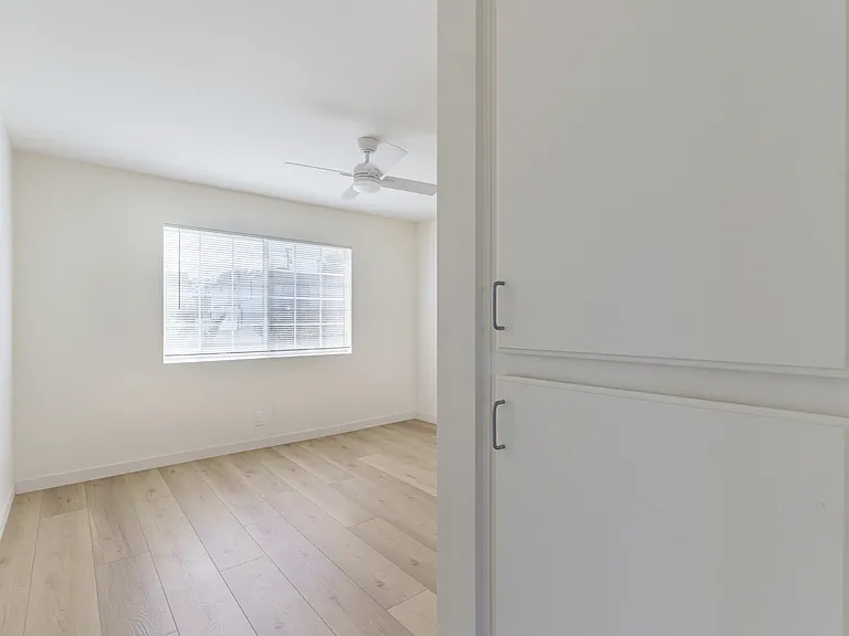 519 E Walnut Ave #4 — Photo 13