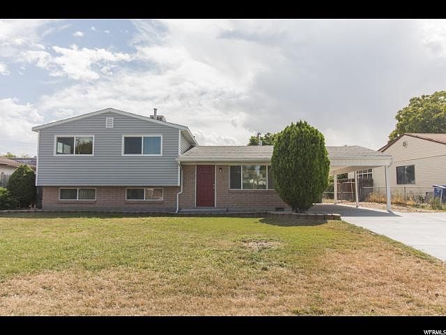 1st image of 3635 W El Glen Ave
