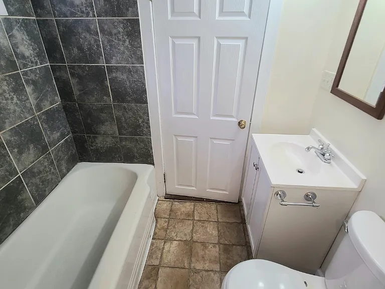 940 Hickman Rd #3 — Photo 7