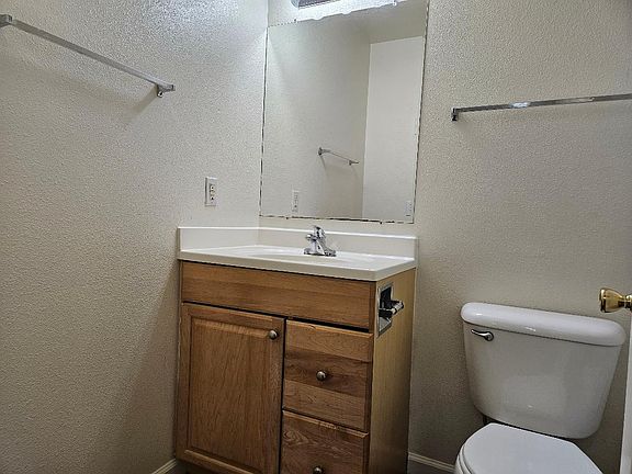 5th image of 615 S Oakes St #2
