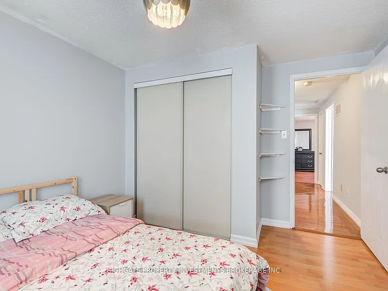 913 Dyer Ct — Photo 13