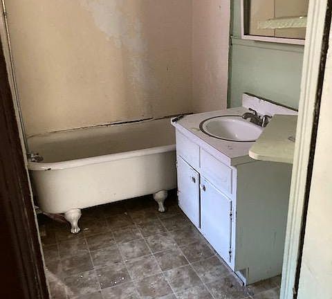 3rd image of 1246 Eckert Ave