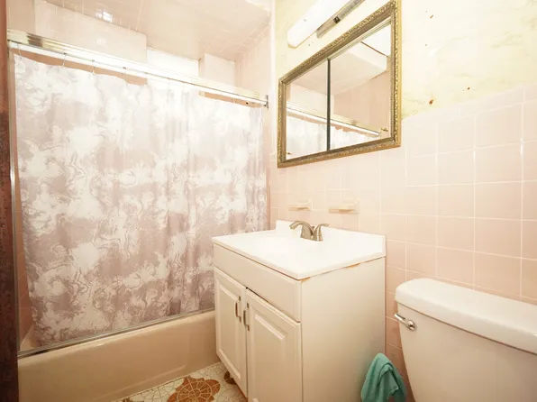 1636 Dahill Road image 11 of 19