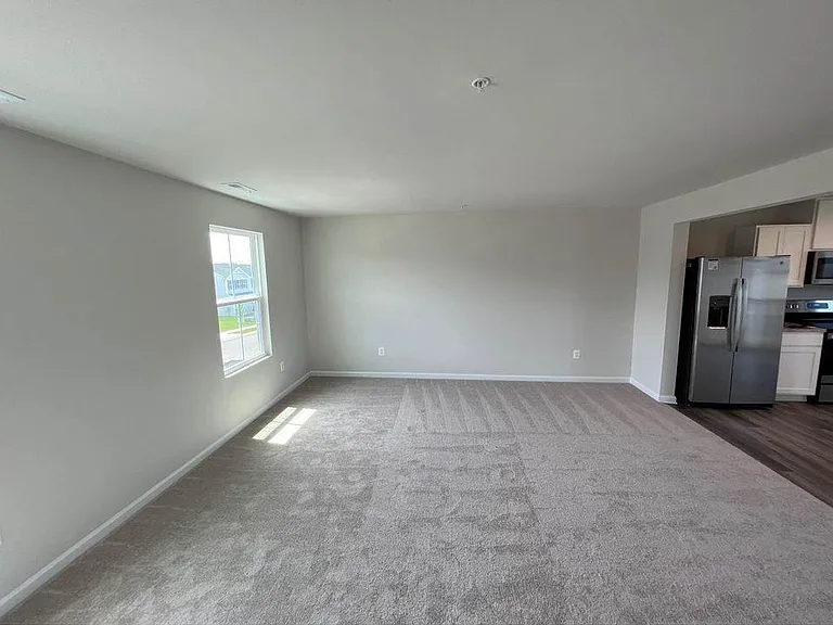 115 Butterfield Ave — Photo 7