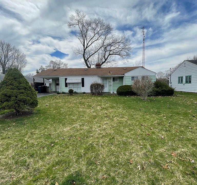 1st image of 1704 Greenwood Dr