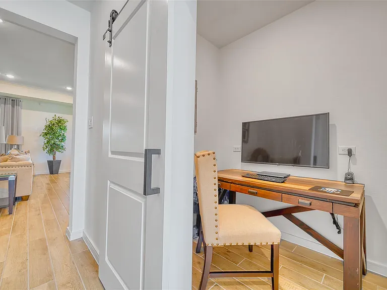 12202 Old Fashion Cir — Photo 19