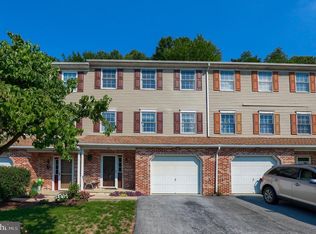 16 Highland Ct, Reinholds, PA