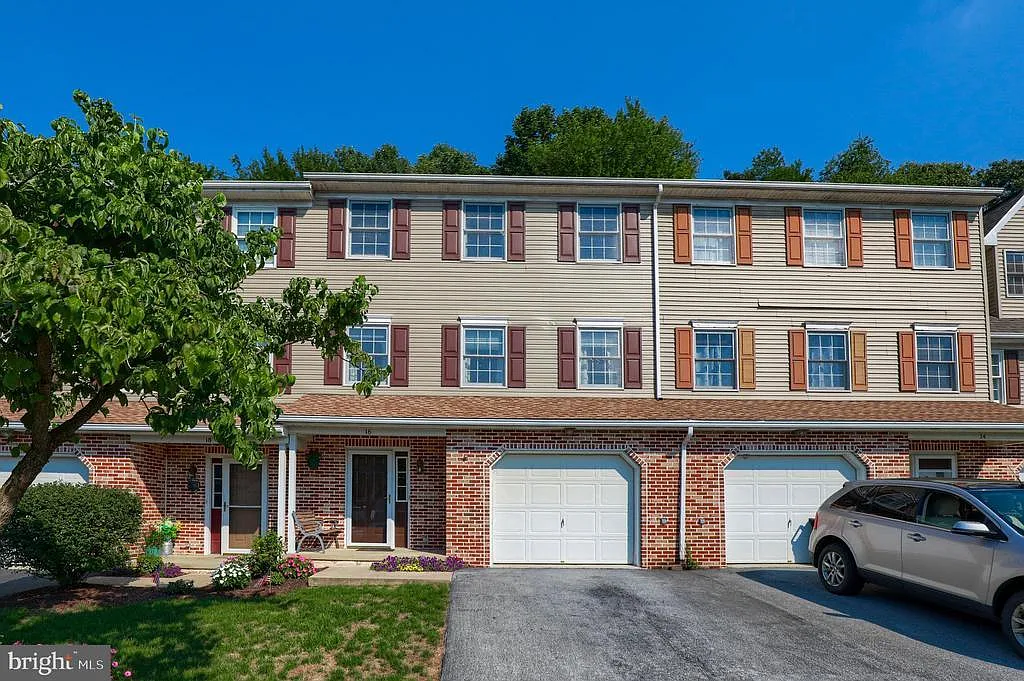 16 Highland Ct photo 1