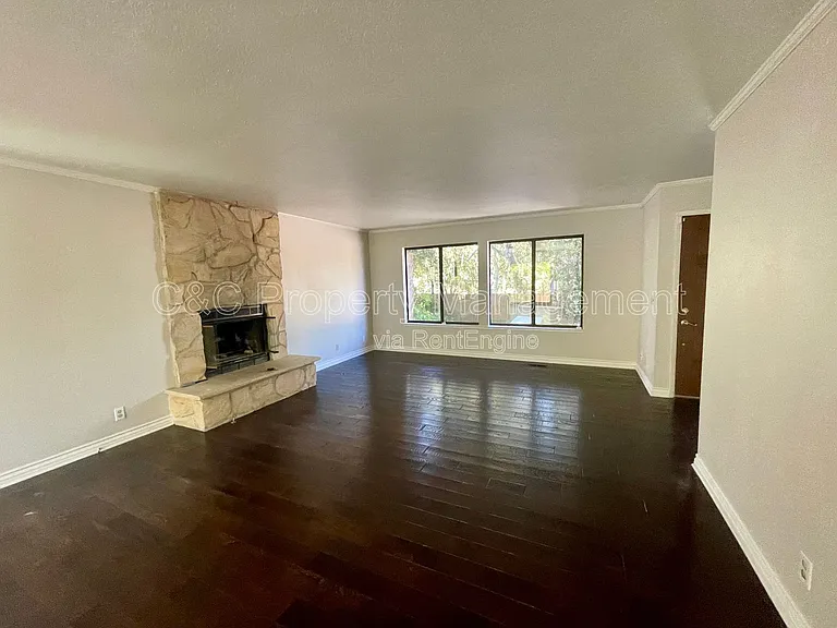 1339 David Ave — Photo 9