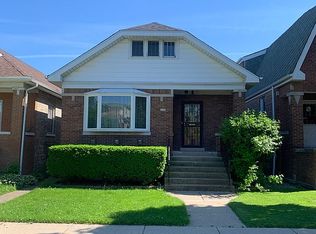 5135 W Nelson St, Chicago, IL 60641